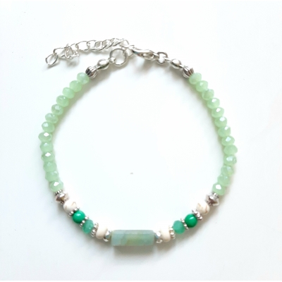 facet glaskraal armbandje zacht groen facet glaskraal armbandje zacht groen