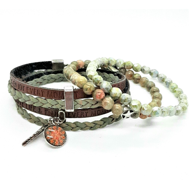 leren wikkelarmband in zachtgroen/ bruin