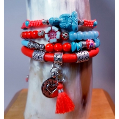 Rood met turquoise blauw armband Rood met turquoise blauw armband