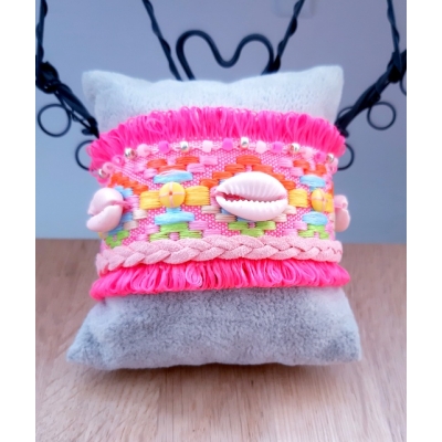 ibiza armband felroze met schelpen ibiza armband felroze met schelpen