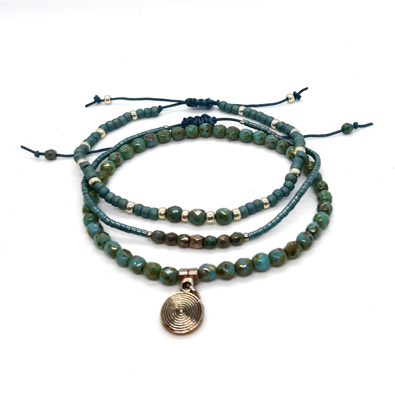 armbanden setje in zacht blauwgroen