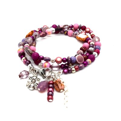 bohemian armband in fuchsia roze en een tikkeltje licht paars