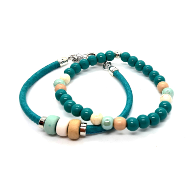 leren armband met kralen  in turquoise