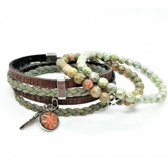 leren wikkelarmband in zachtgroen/ bruin